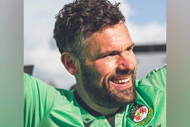 Ben foster signs one-year contract with Wrexham