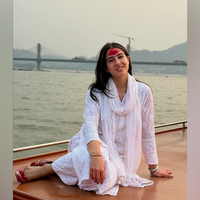 Sara Ali Khan's visit to Kamakhya temple