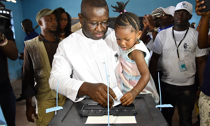 Sierra Leone votes in delayed presidential run-off Sierra Leone votes in delayed presidential run-off