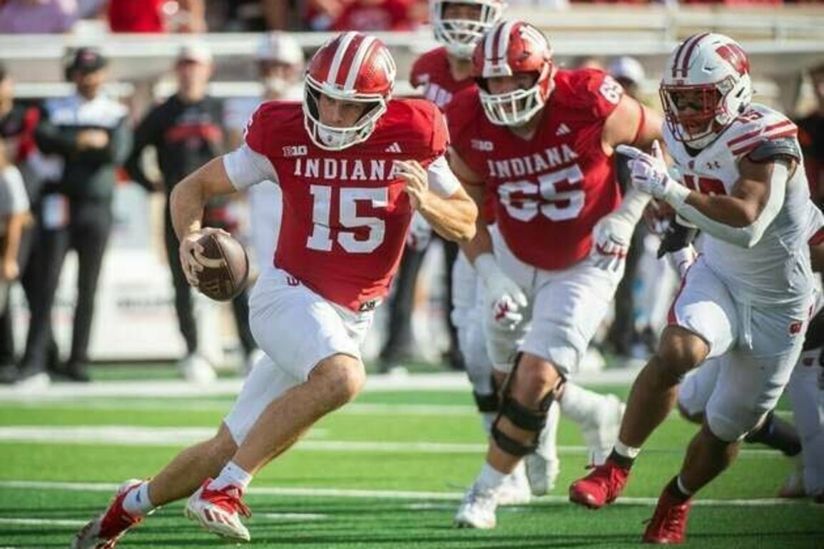 Indiana's Fernando Mendoza now odds-on Heisman favorite