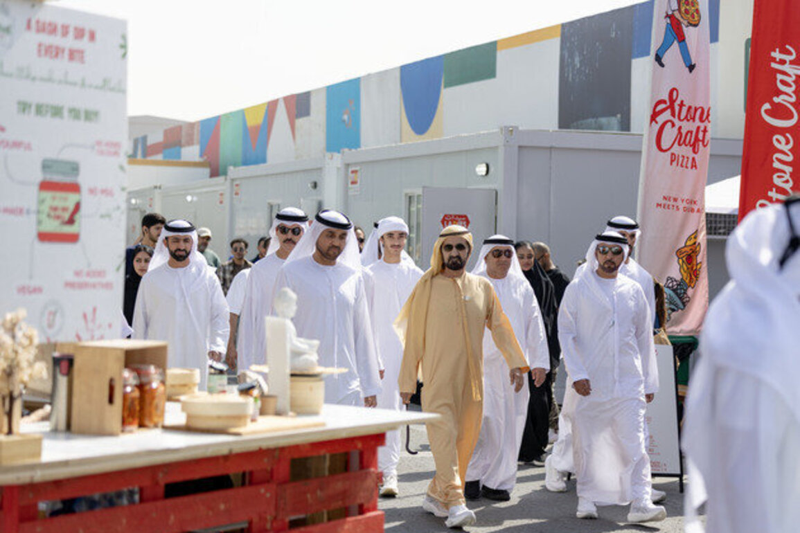Mohammed bin Rashid visits Quoz Arts Fest