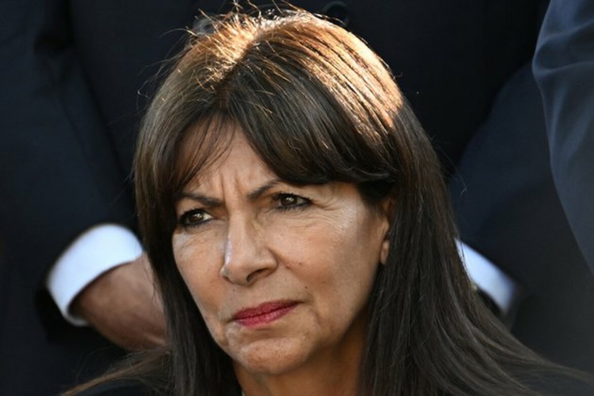Paris mayor quits global sewer X