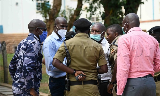 Police bars journalists from watching Tegu beating footage Police bars journalists from watching Tegu beating footage