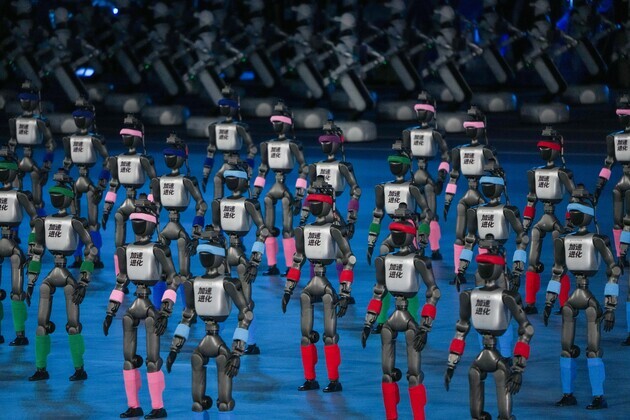 Humanoid robot games put real-world skills to the test