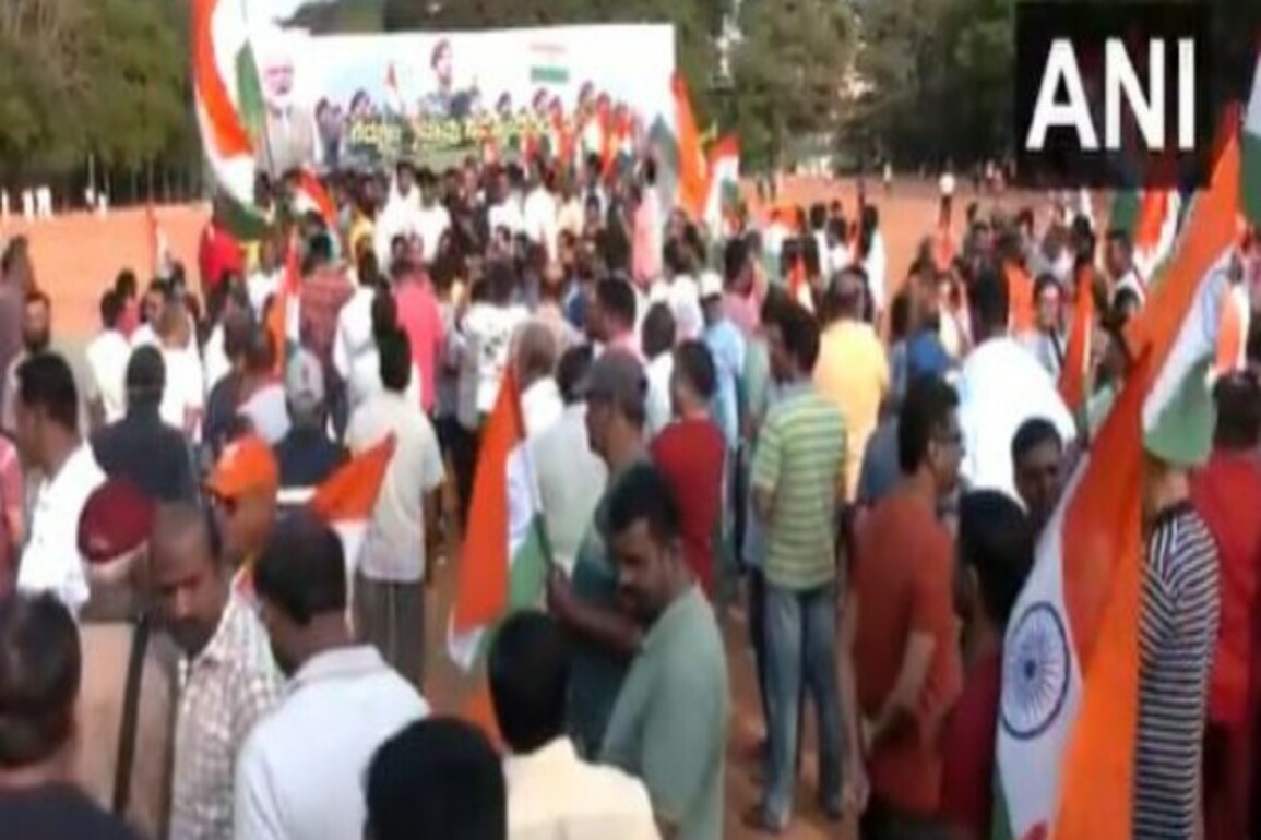 BJP holds 'Tiranga Yatra' in Bengaluru in support of Indian armed forces