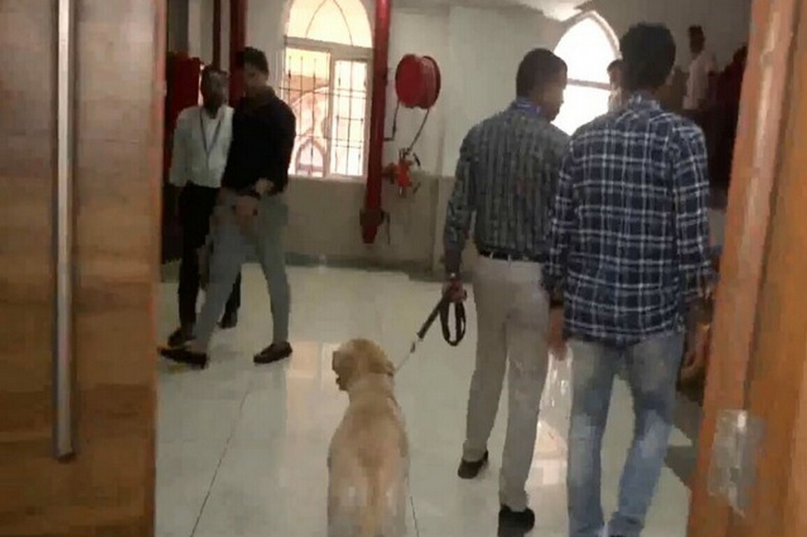 Multiple bomb threats target government offices in Mumbai, Ahmedabad; BMC, NSE, AMC among targets