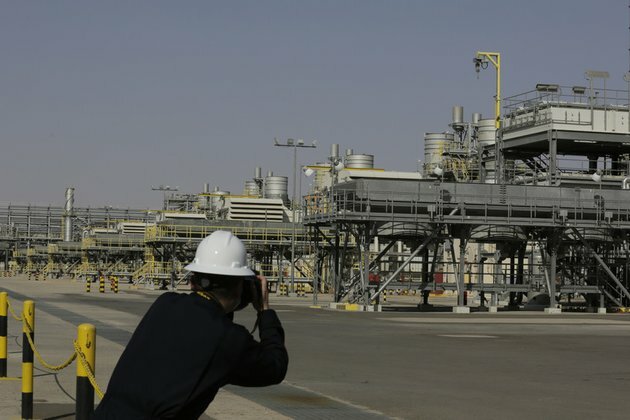 Saudi Arabia changes oil prices for US market Bloomberg