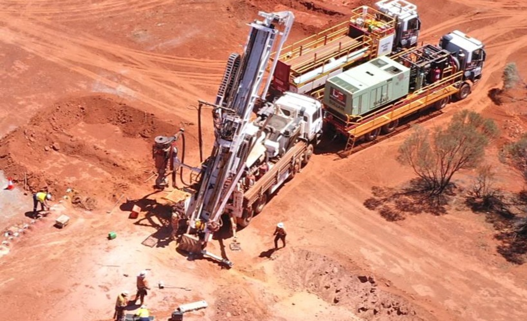 Canaccord sees Rox upside given gold peers