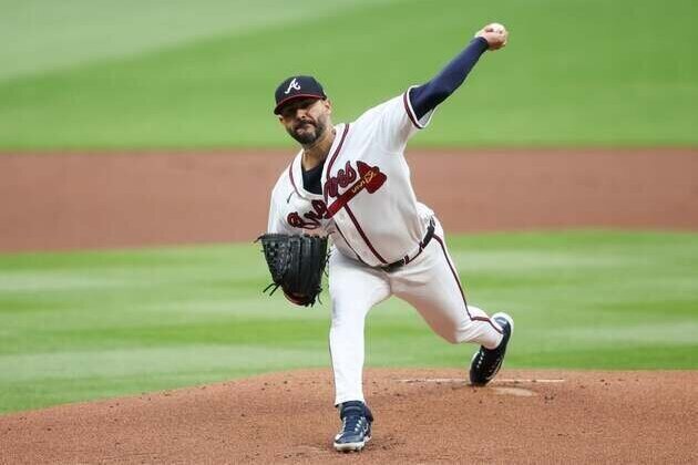 Martin Perez leads Braves past Tiger in matchup of division leaders
