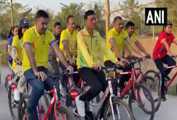 Union Minister Mansukh Mandaviya participates in 'Fit India Cycling' event