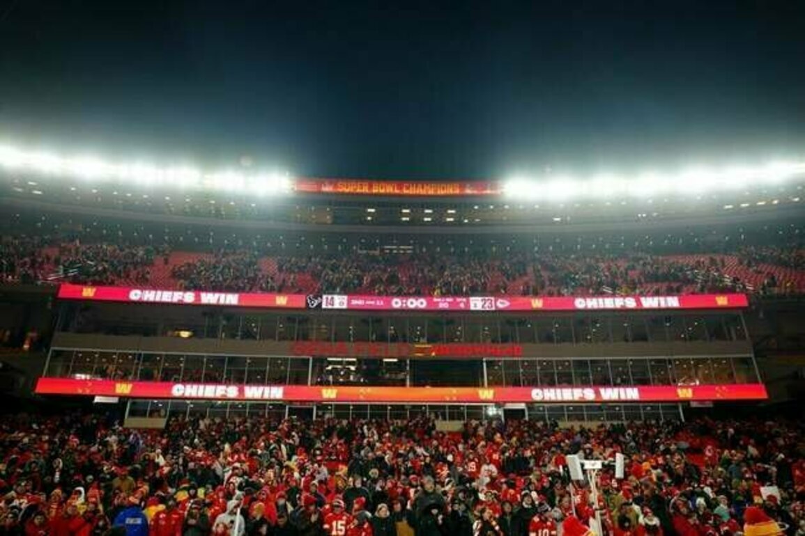 State of Kansas extends deadline for Chiefs, Royals stadium funding