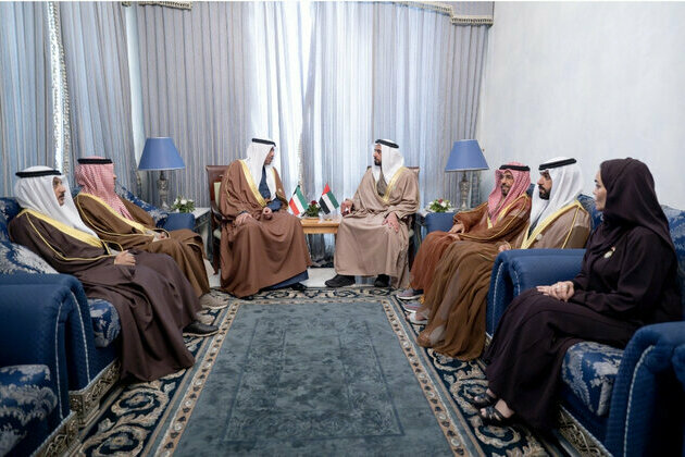 Saif bin Zayed meets with Kuwaiti Minister of Defence in Tunisia