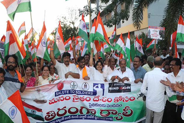 Telangana: Scuffle at BJP's Tiranga Rally in Khammam