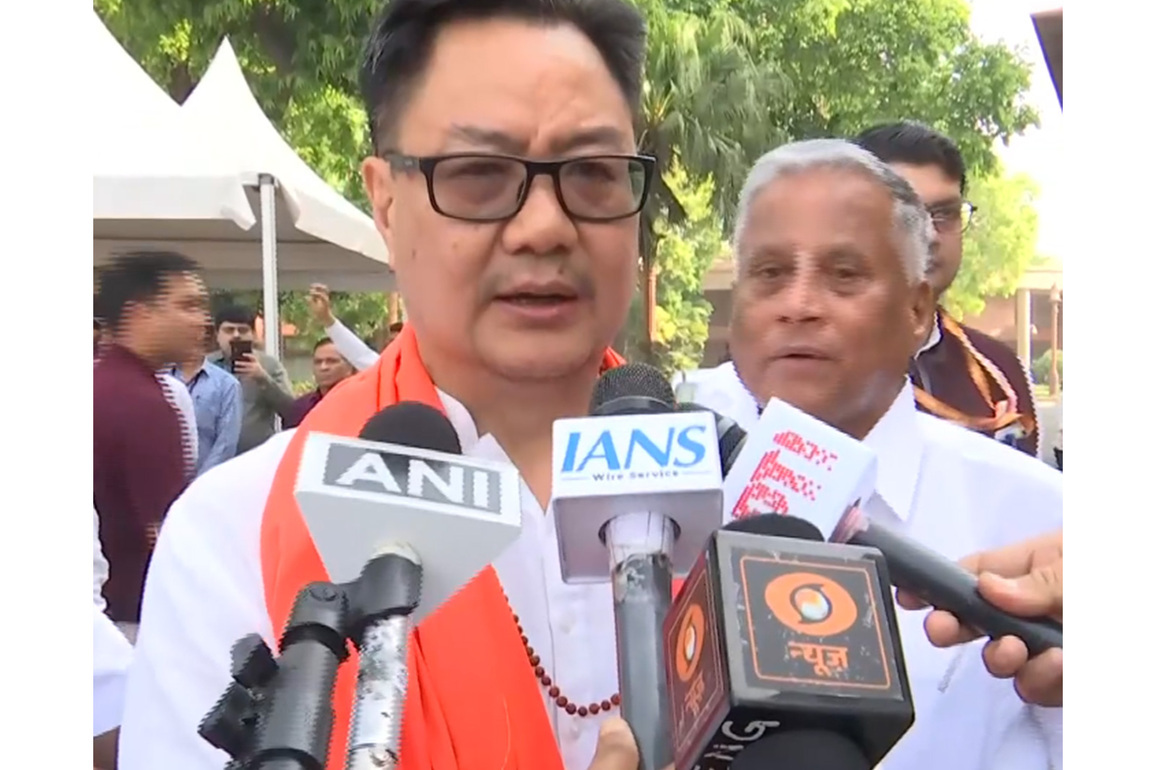 Kiren Rijiju pays floral tribute to Mahatma Basaveshwara on 895th birth anniversary at Prerna Sthal in Delhi