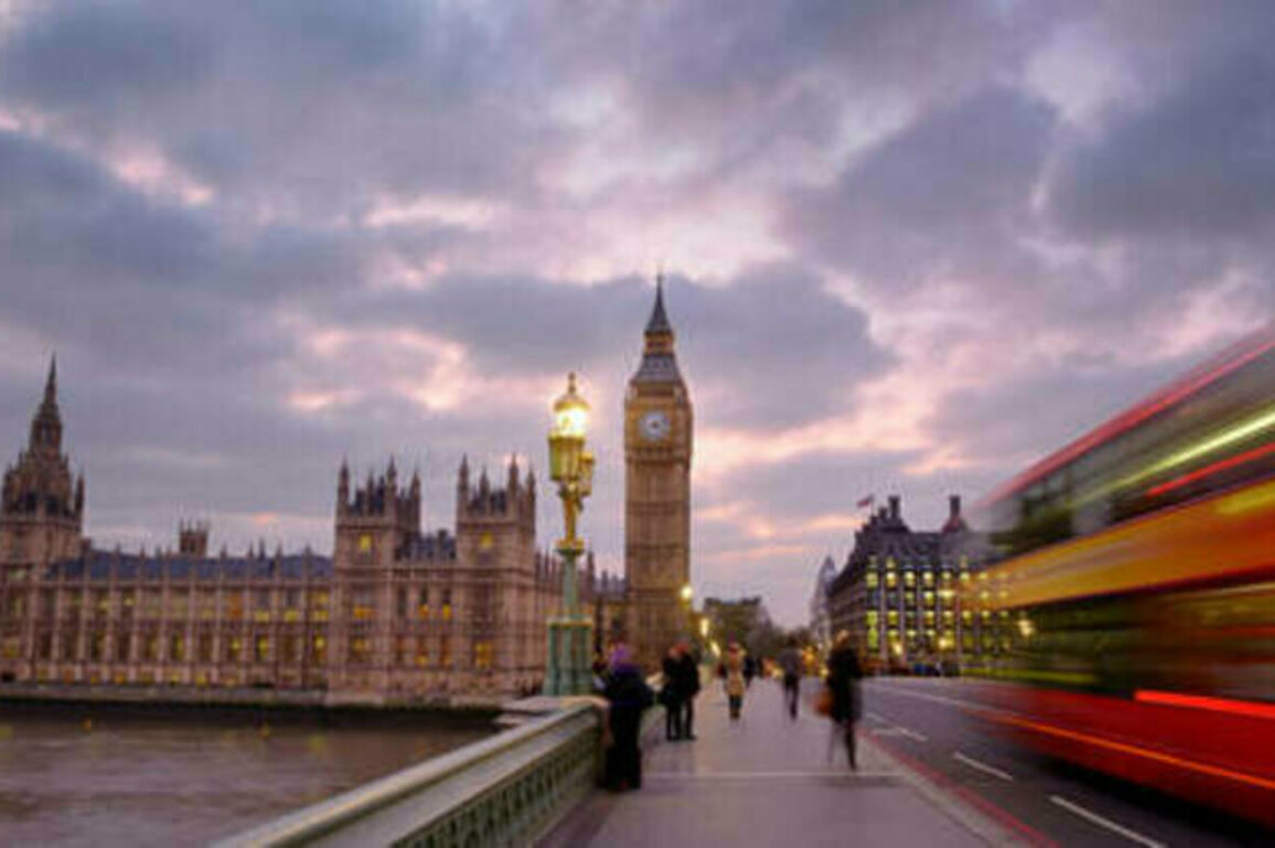 Britain faces worst crash in fifty years - economists