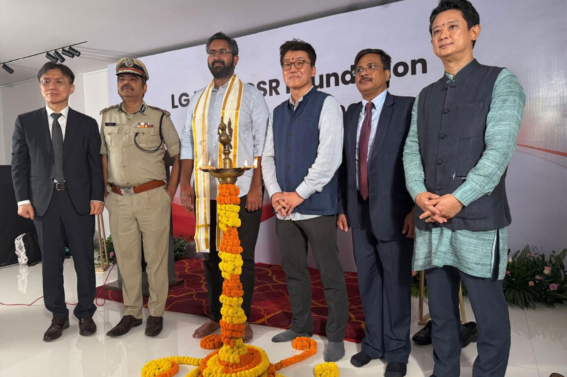 Korean Embassy DCM congratulates launch of LG CSR Foundation in Vizag