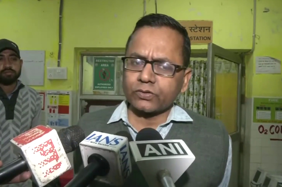 UP: Three killed, 13 injured in car-tractor collision near Ayodhya