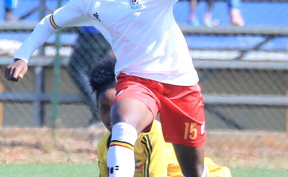 Fauzia Najjemba owa Crested Cranes yasala omuzannyi wa Ethiopia n'amuleka ku ttaka, bwe baasisinkana mu z'okusunsulamu abalizannya emizannyo gya Olympics, mu April Fauzia Najjemba owa Crested Cranes yasala omuzannyi wa Ethiopia n'amuleka ku ttaka, bwe baasisinkana mu z'okusunsulamu abalizannya emizannyo gya Olympics, mu April