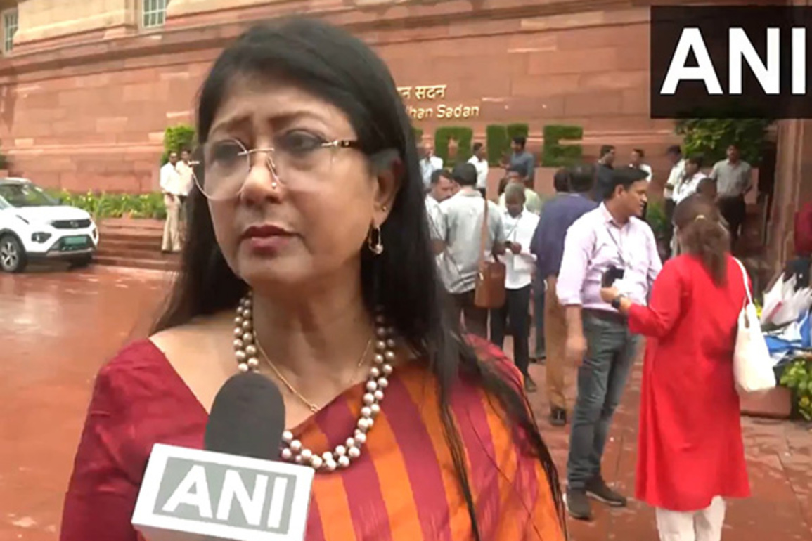 "He could have resigned after the conclusion of the Monsoon session", says JMM MP Mahua Maji on VP's resignation