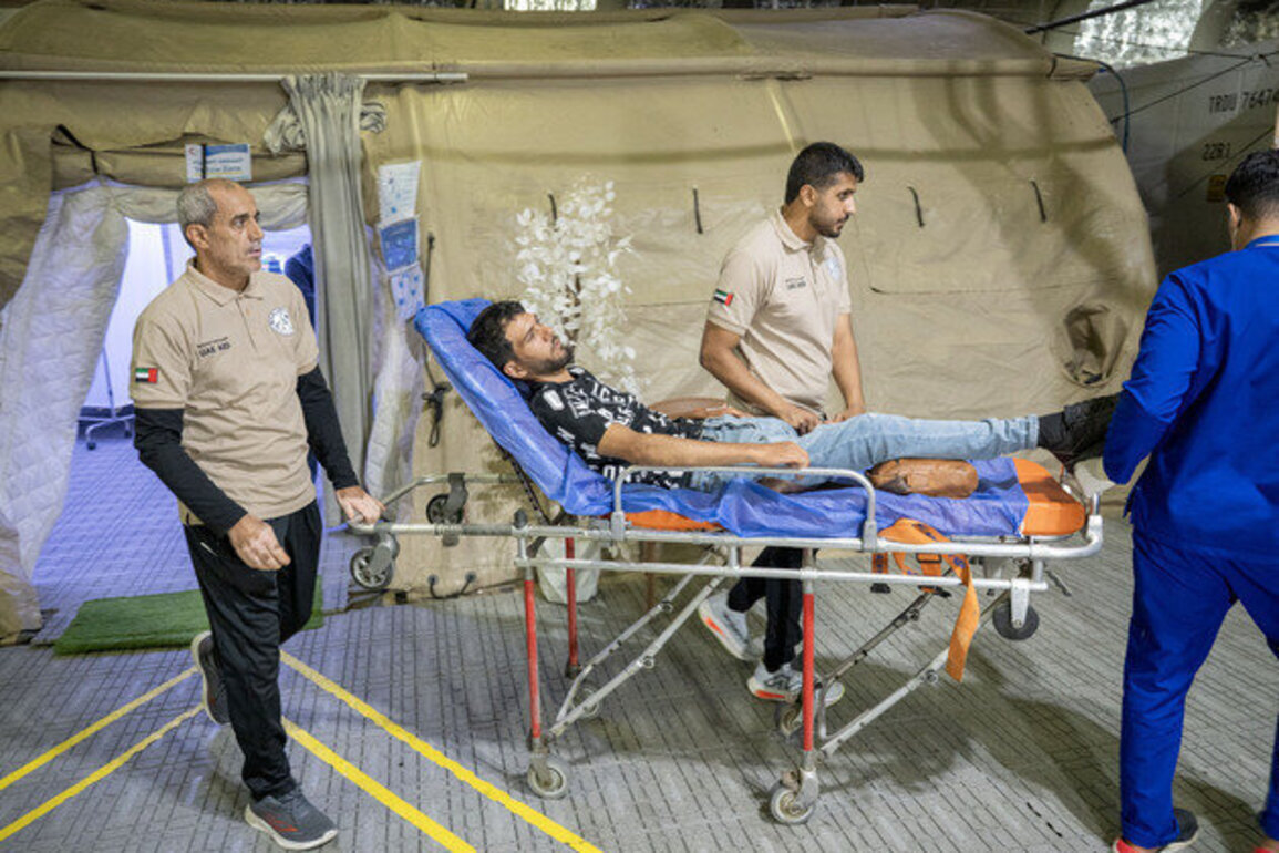 Under 'Operation Chivalrous Knight 3', UAE Floating Hospital in Al Arish receives five new cases from Gaza Strip