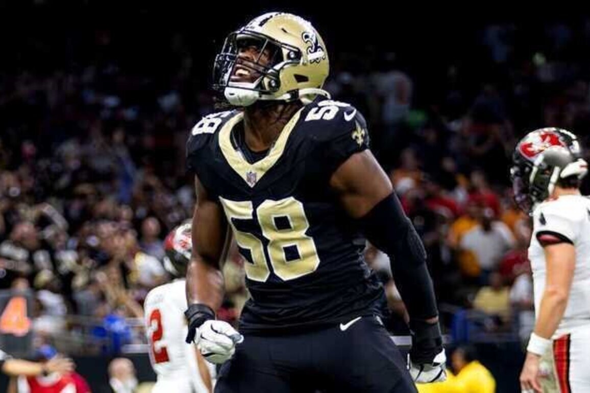 Saints re-sign DE Chris Rumph II