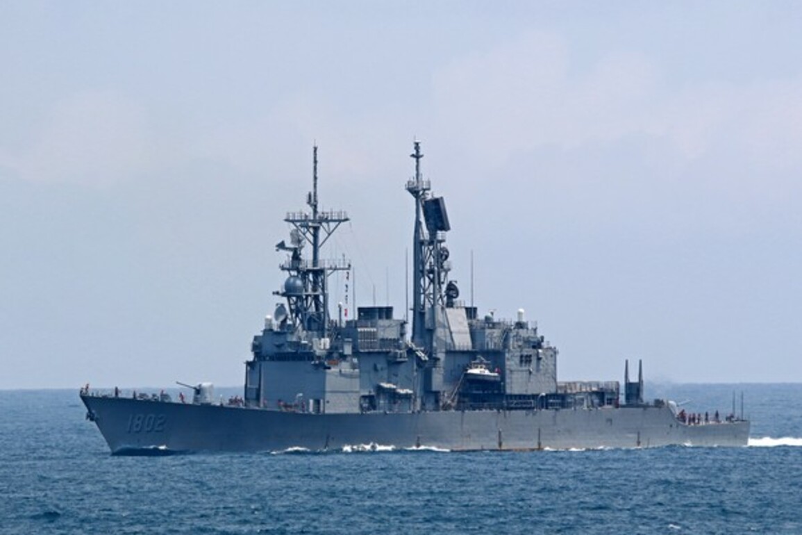 Taiwan detects 8 Chinese naval vessels around its territory