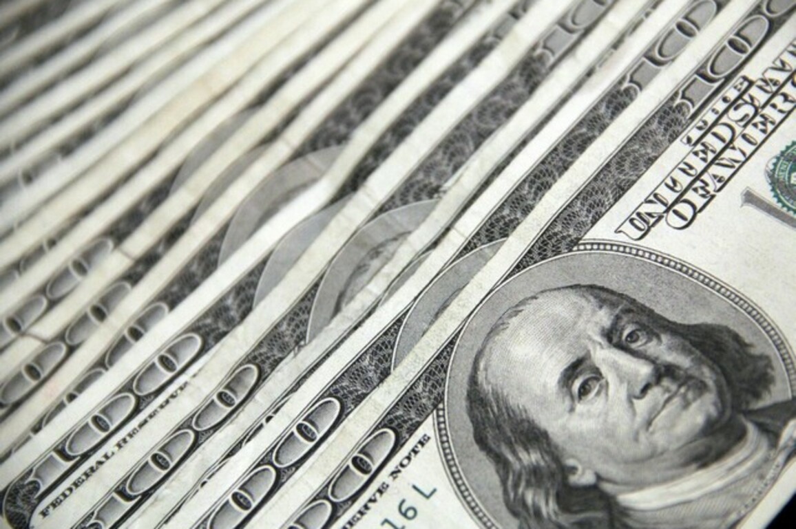 Amid weakening dollar, buy Asian currencies for long-term standpoint: Jefferies