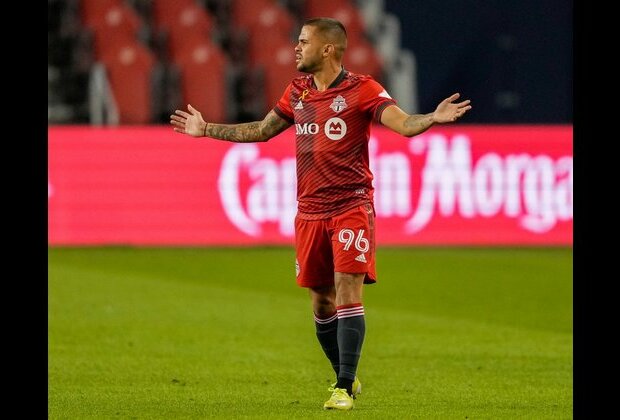 Toronto FC loan D Auro to Brazil's Santos FC