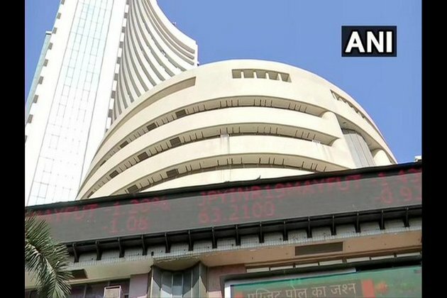 Equity indices on low swing, private banks lag