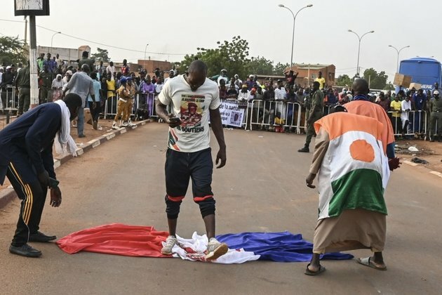 Macron: France Pulling Ambassador, Troops From Niger After Coup