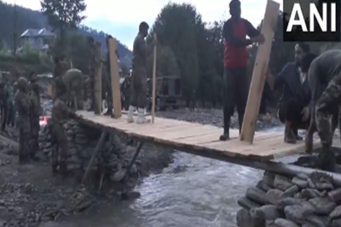 J-K: Army's 4 RR builds bridge in 18 hours to reconnect villages near Bhaderwah marooned by cloudburst, flash floods