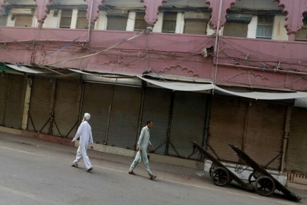 Traders detained as tax protest shuts down Pak-China border