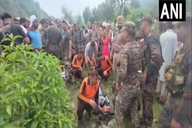 Indian army, J-K Police conduct rescue operations in flash flood-hit Kathua villages