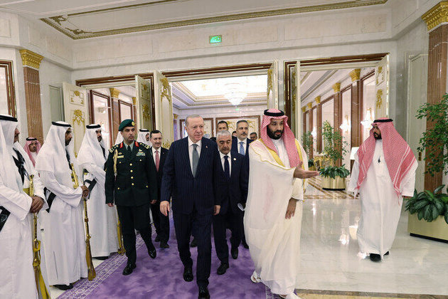 Can Islamic NATO reign in both Israel and Iran