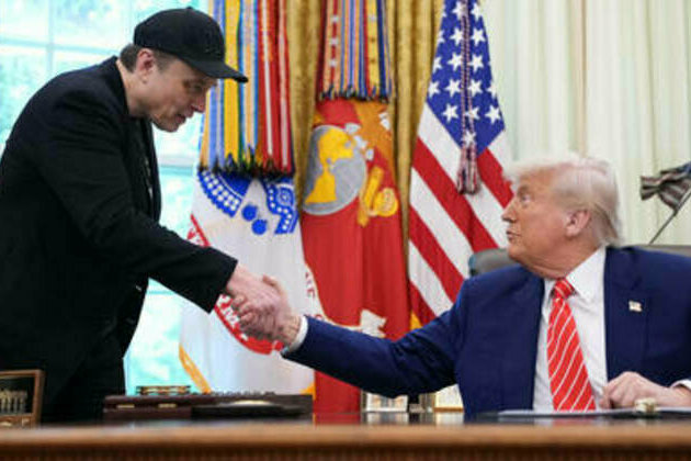 Musk's father urges him to admit defeat