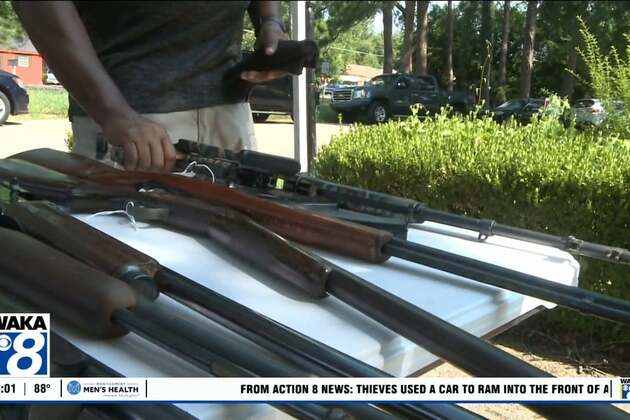 Central Alabama CrimeStoppers hold gun buyback event - WAKA 8