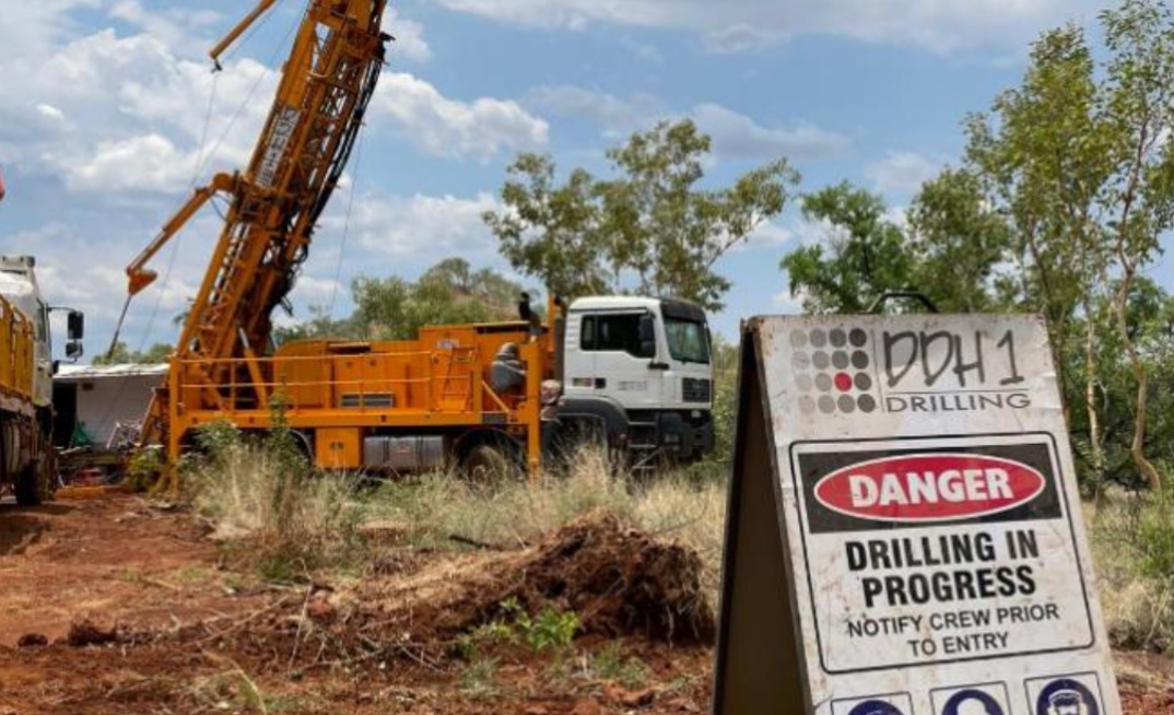 Contractor DDH1 Drilling has begun a diamond drilling programme at Tivan’s Speewah Fluorite Project in Western Australia