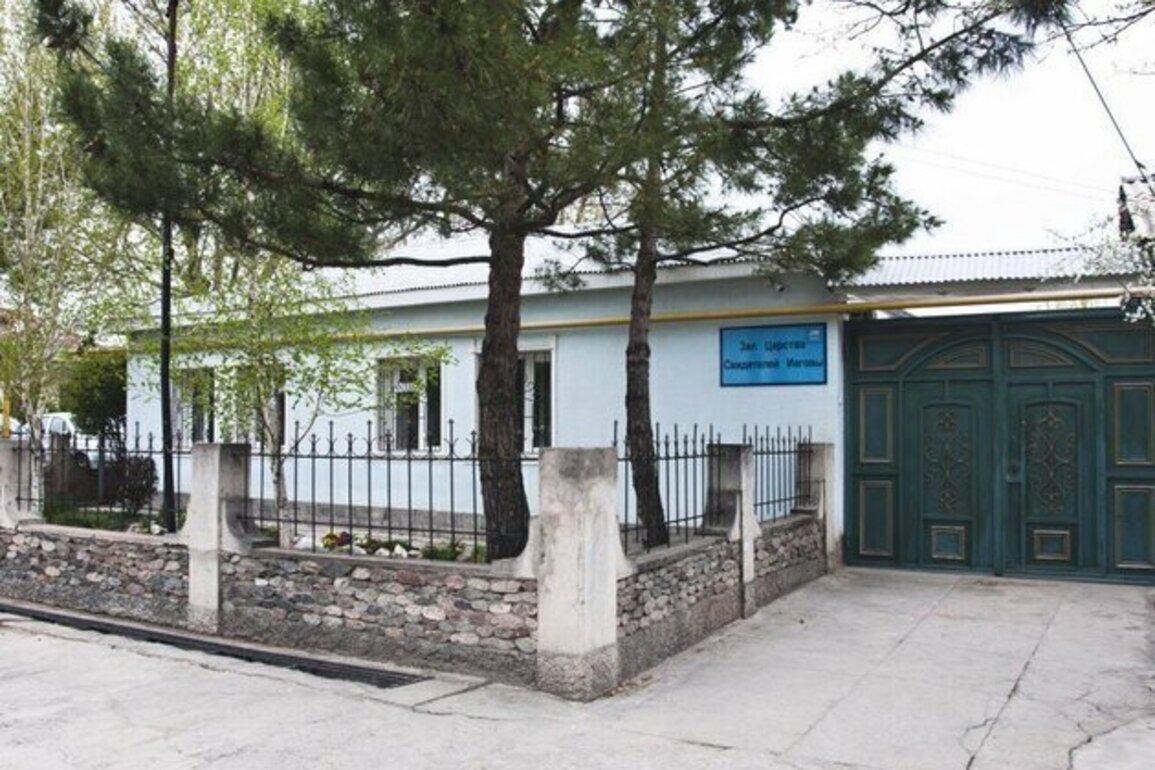 UZBEKISTAN: Police conduct sexual harassment, threaten fines or jail for sharing faith