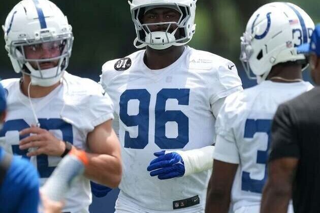 NFL roster cuts: Teams get down to 53 players