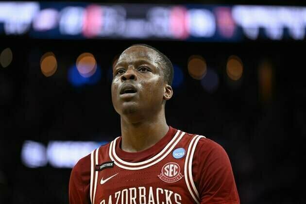 Magic sign former Arkansas G Johnell Davis, waive F Justin Minaya