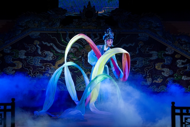 VIETNAM-HUE-CHINESE OPERA
