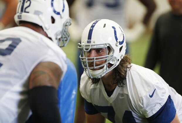 Colts unveil alternate logo, uniforms