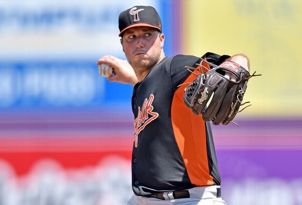 Orioles trade Steve Johnson to White Sox