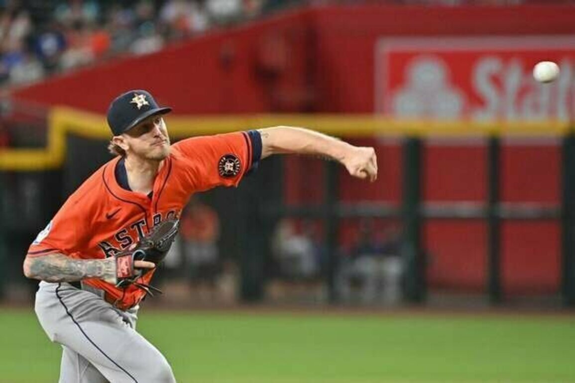 Astros closer Josh Hader (shoulder) shut down from throwing