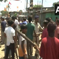 West Bengal: Clash erupts between two groups over cricket tournament