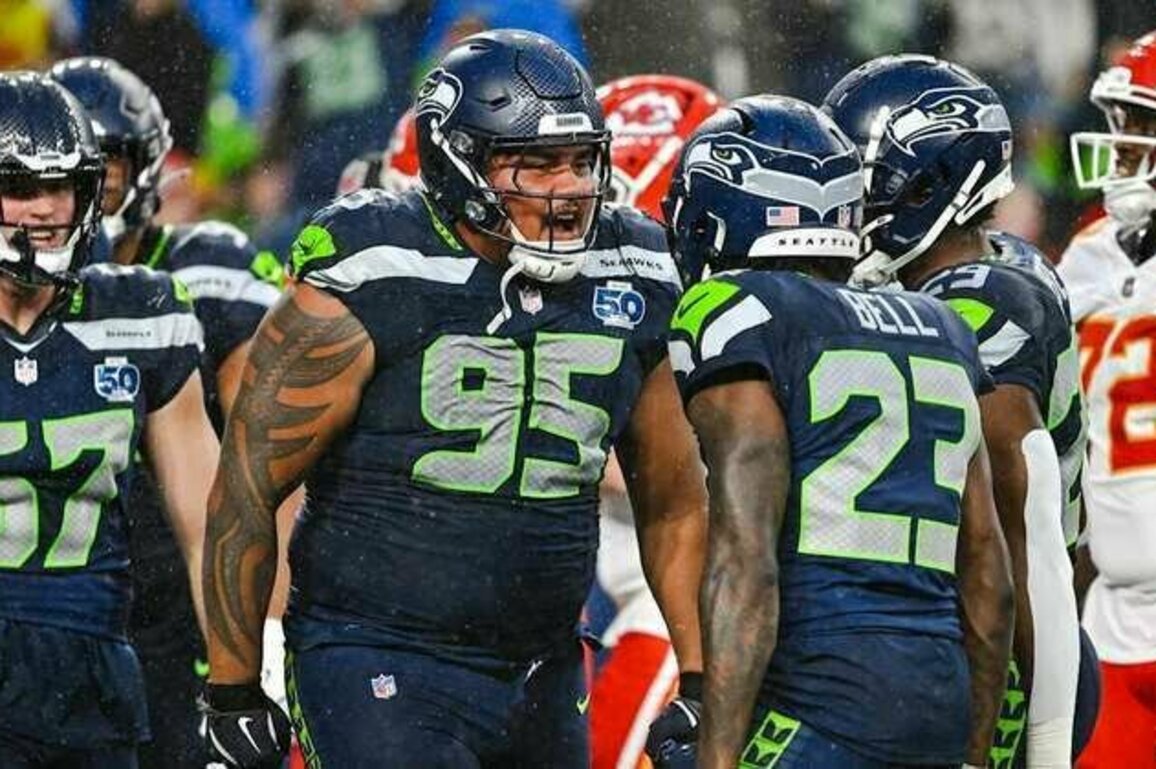 Seahawks Sign NT Brandon Pili From Practice Squad