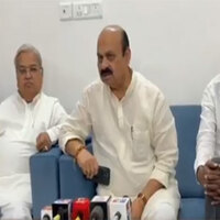 Assurance from Union Minister to supply 1.35 lakh metric tonnes of urea within 10-15 days: Basavaraj Bommai