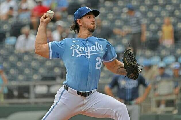 Royals RHP Michael Lorenzen (illness) scratched from start