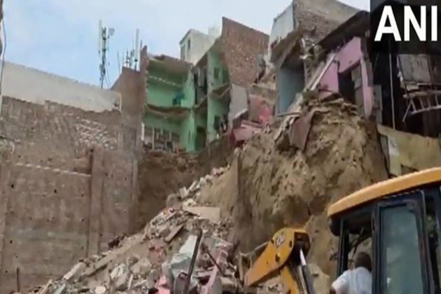 UP: Three, including two children, killed as building collapses in Mathura