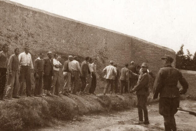 Never-before-seen photos of Nazi executions in Greece surface on eBay